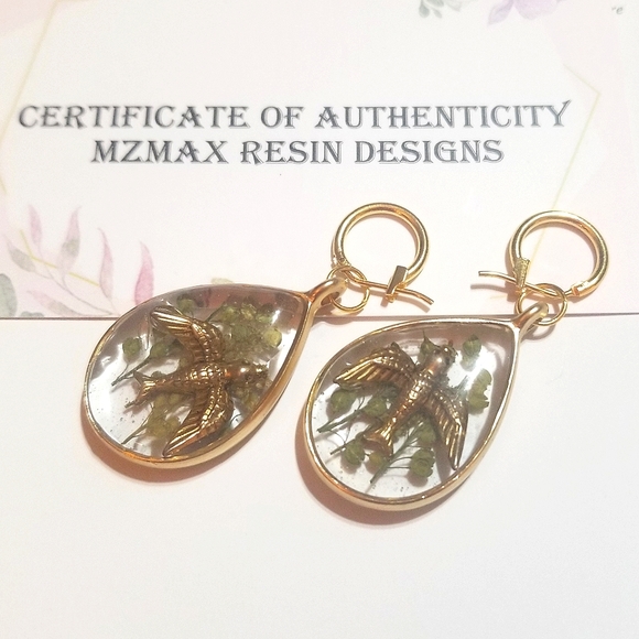 NATURAL HEATHER w/ Brass Birds MzMax Resin Designs Earrings - Picture 7 of 7